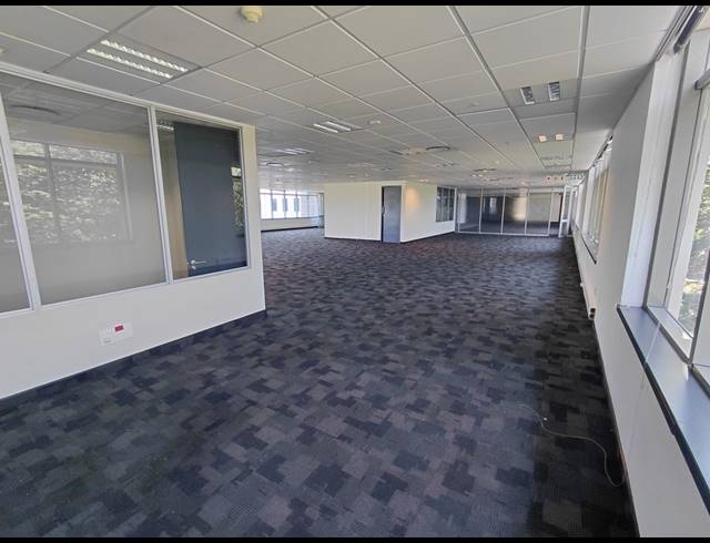 4,541M² OFFICE TO LET IN WATERFALL